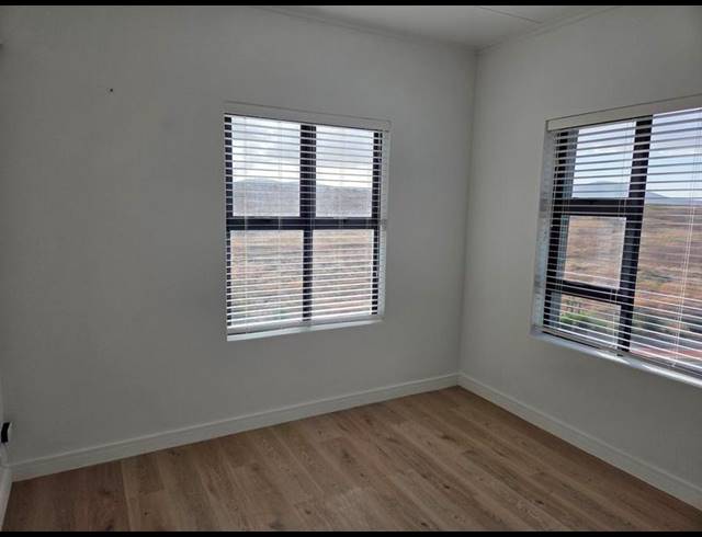 2 BEDROOM PROPERTY TO RENT IN UITZICHT